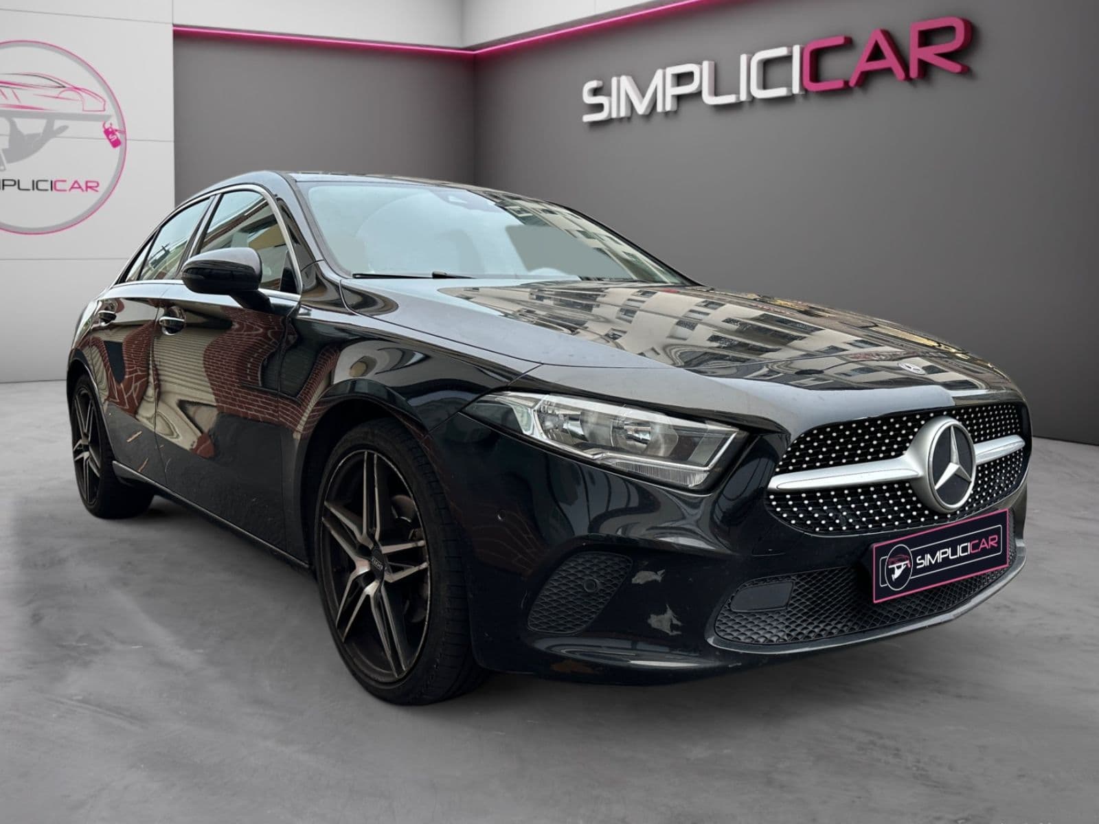 Lucas Carneiro - Vente Mercedes Classe A noir