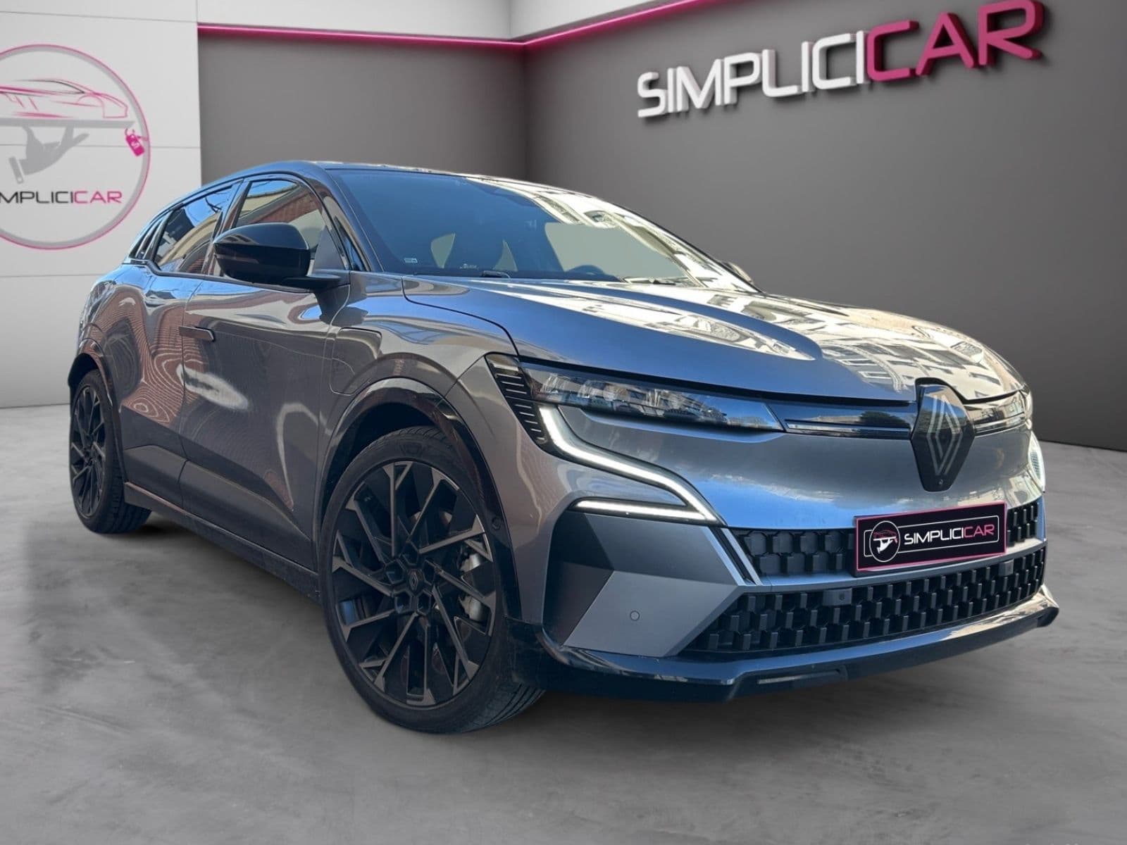 Lucas Carneiro - Vente Renault Mégane